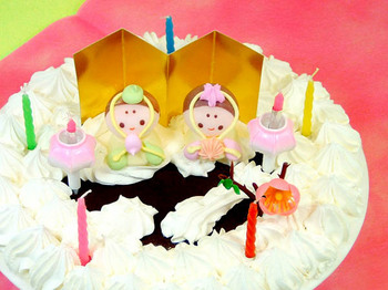 54-3-2）ひな祭りデコレーションアイスケーキ　おひなさまケーキ　.jpg